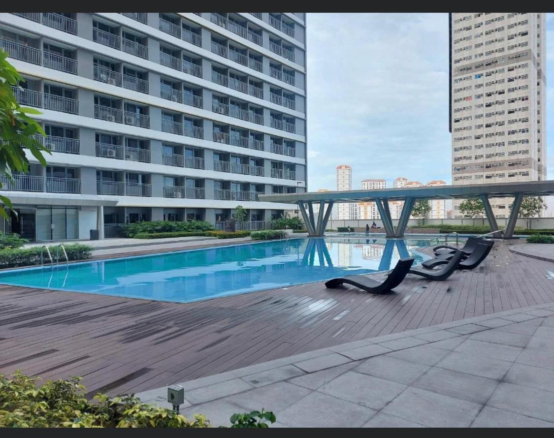 Staycation Mandaluyong Exterior photo